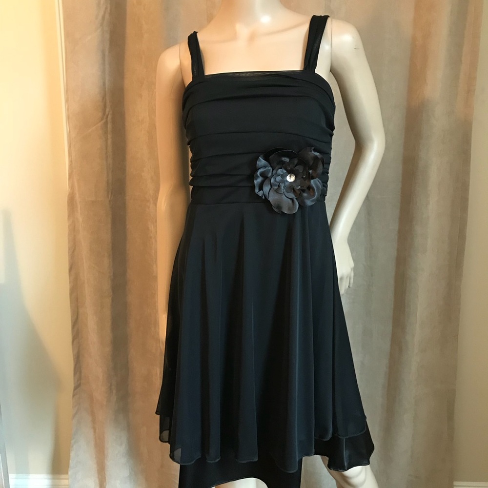 👗NWOT formal black dress